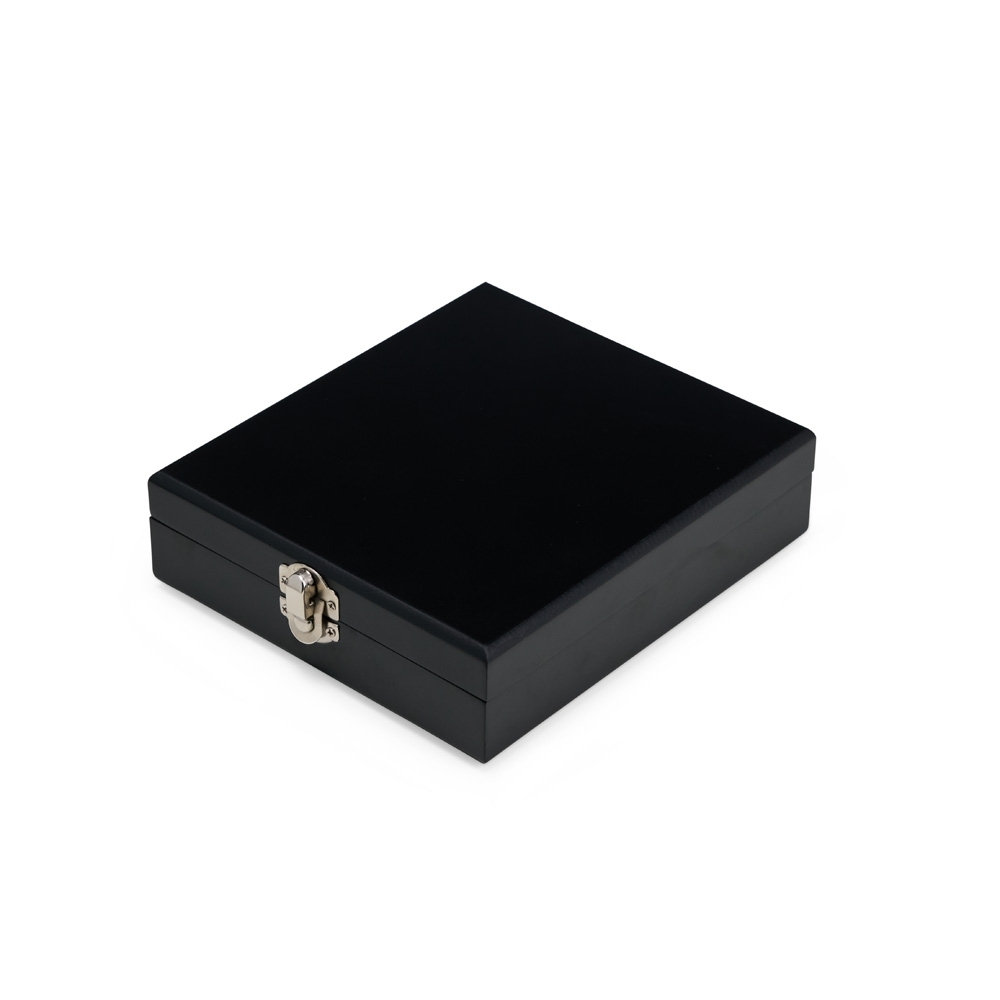 Kit-Vinho-com-Jogo-de-Baralho-21419d3-1731599126